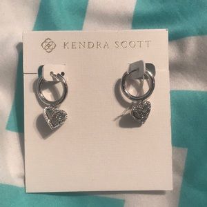 Ari heart silver huggie earrings in platinum drusy